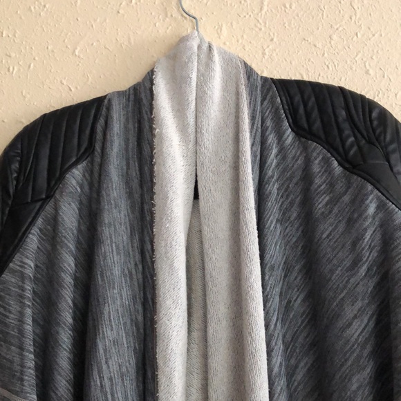 BLANKNYC Sweater - Picture 4 of 10